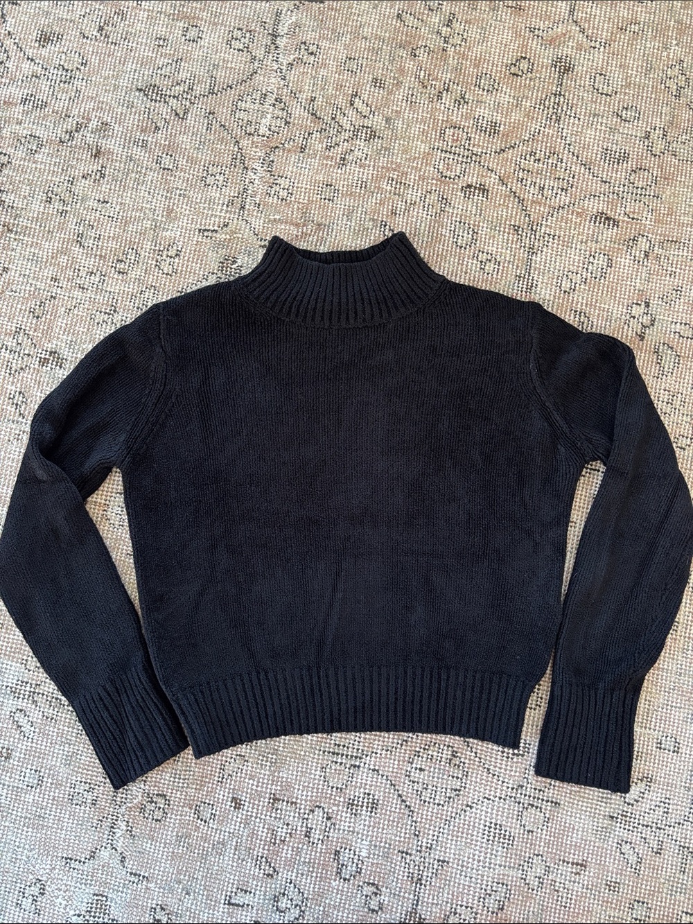 Aritzia Wilfred free sweater chenille black cropped XS